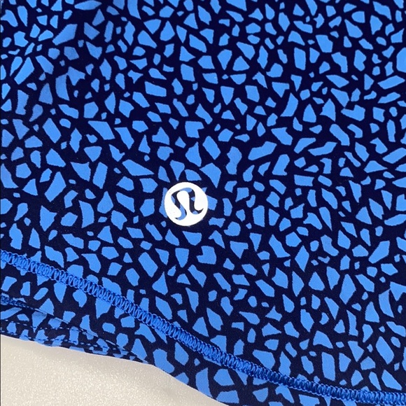 lululemon Blue and Navy Printed Tank w/mesh, Lg - Picture 5 of 7